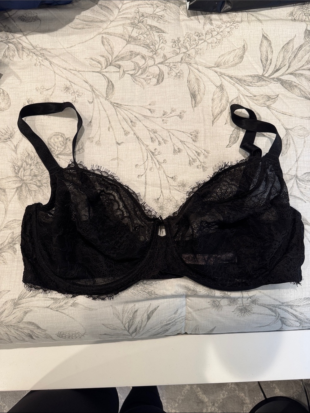 Victoria’s Secret sexy lace bra